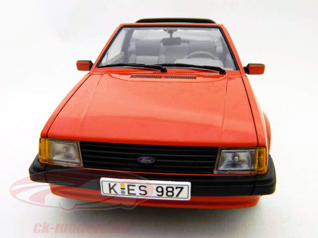 フォードエスコートMK3 GLカブリオレ年1984赤/赤1時18分サンスター