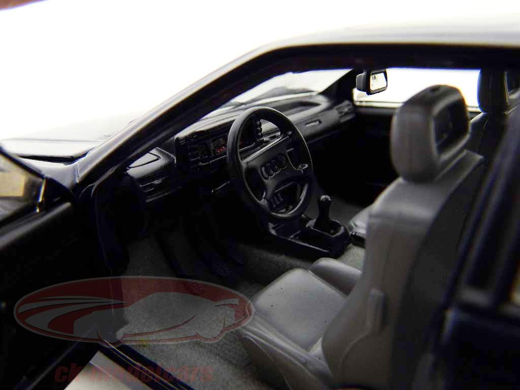 アウディクワトロクーペ年1981ダークブルー/ダークブルーメタリック1時18分サンスター