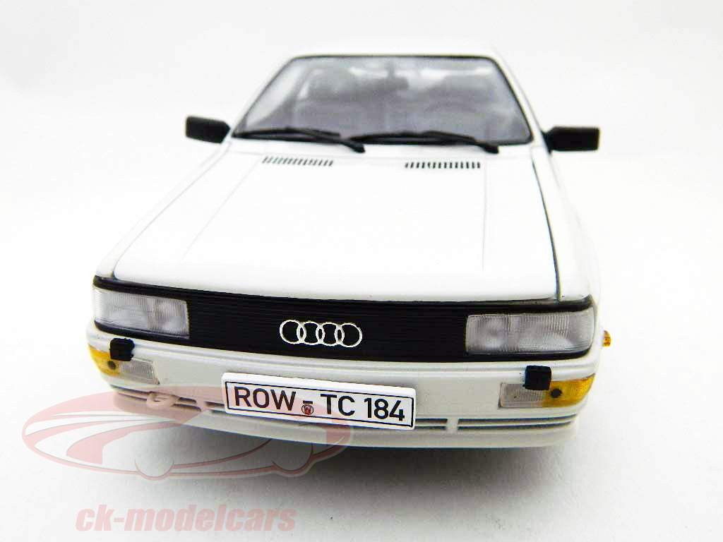 Audi Coupe Quattro 1981 года белый / белый 1:18 SunStar