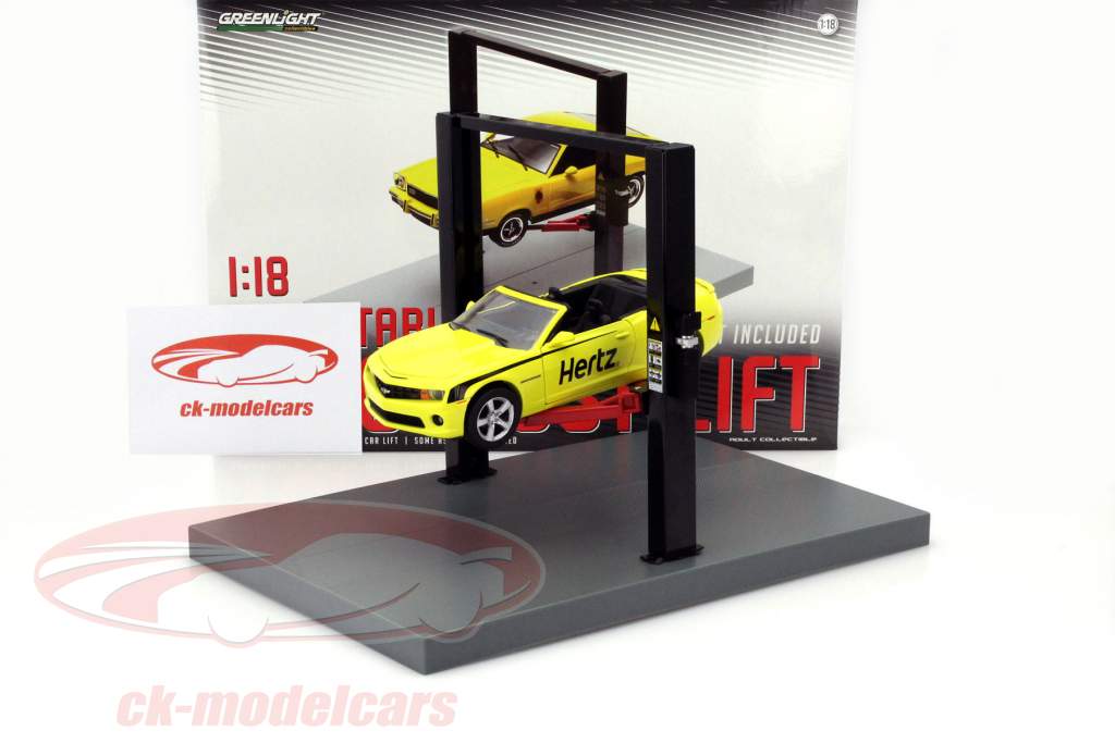 Two-Column Hydraulic ramp black / red 1:18 Greenlight