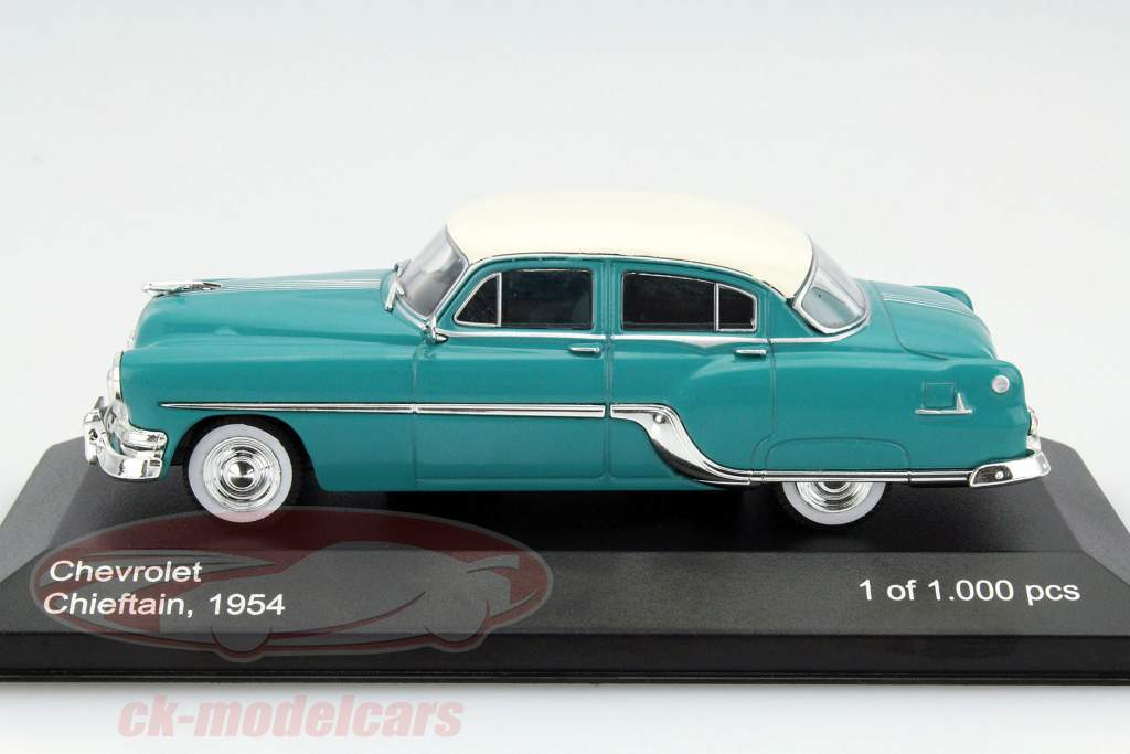 Pontiac Chieftain год 1954 зеленый / белый 1:43 WhiteBox