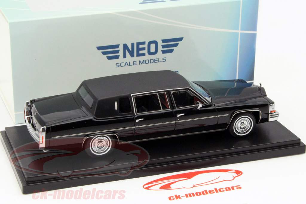 Cadillac Fleetwood Formal Stretch Limousine År 1980 sort 1:43 Neo
