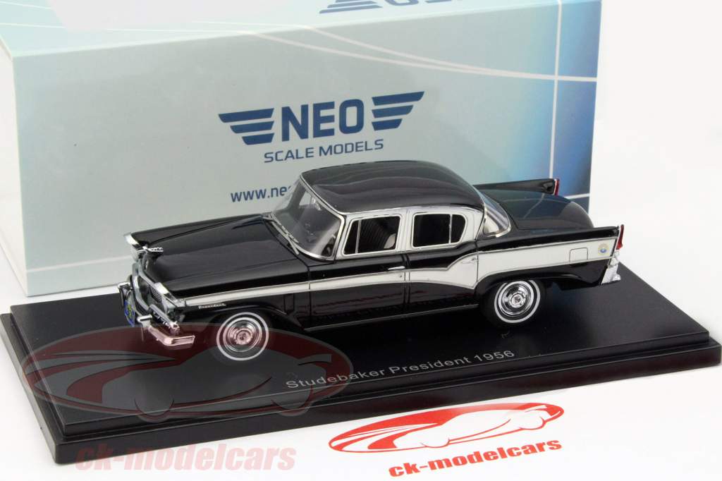 Studebaker President Ano 1956 preto / branco 1:43 Neo
