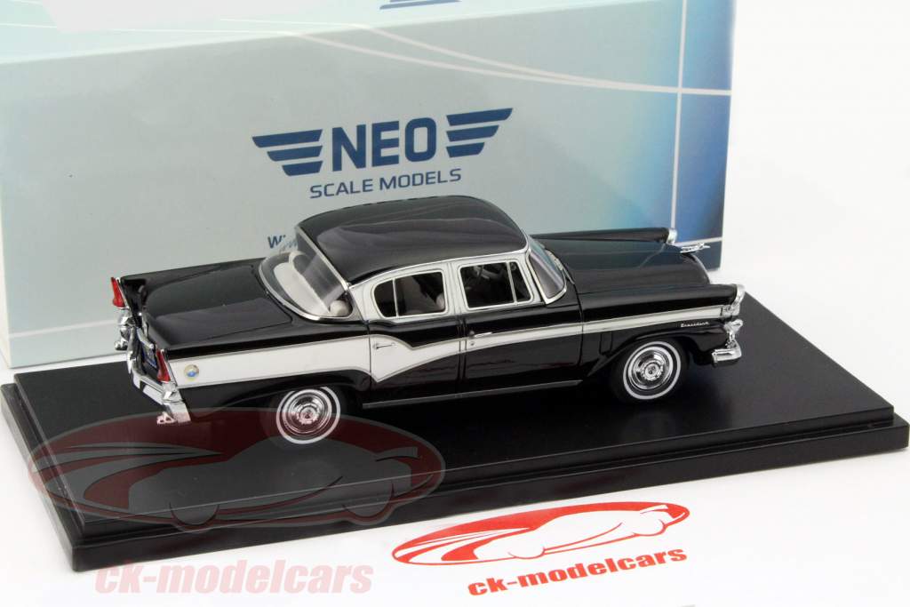 Studebaker President Ano 1956 preto / branco 1:43 Neo