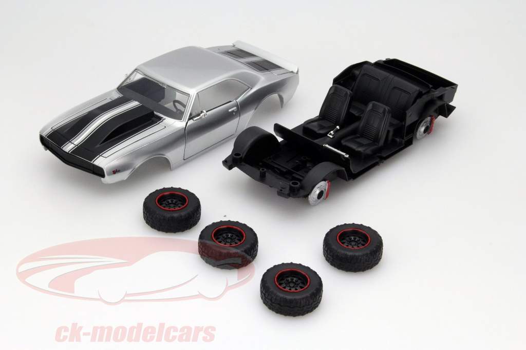 Roman's Chevrolet Camaro Pre-Painted Kit Fast and Furious 7 2015 silver 1:24 Jada Toys