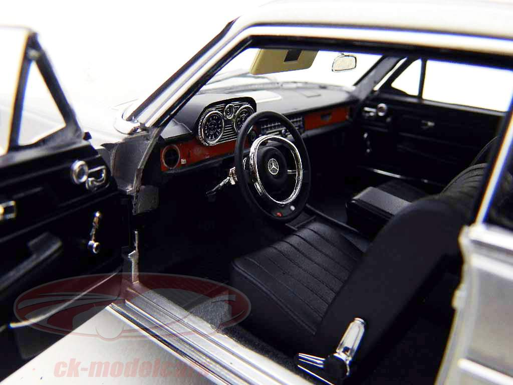 Mercedes-Benz Strich 8 280C クーペ 銀食器 メタリック 1:18 SunStar