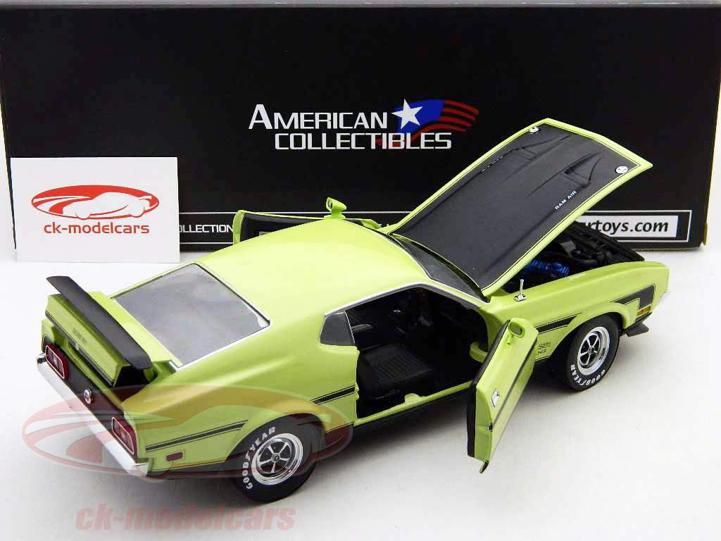 Ford Mustang Boss 351 année 1971 vert lime / limegreen 1:18 SunStar