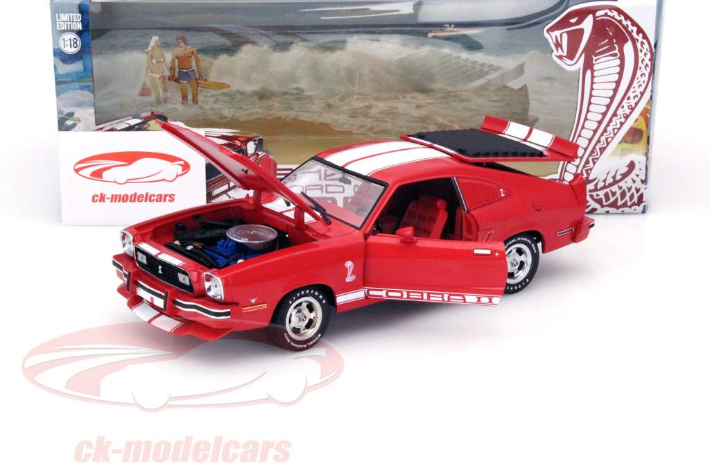 福特 野马II 眼镜王蛇 1978年 红/白色 1:18 绿光 Greenlight