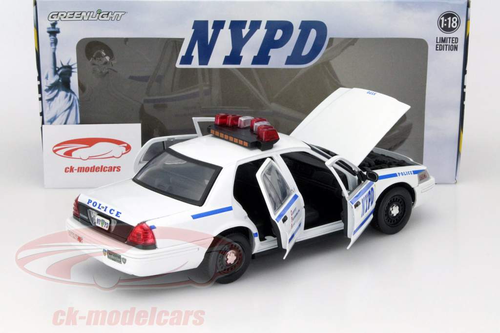 Ford Crown Victoria Police Interceptor Año 2001 1:18 Greenlight