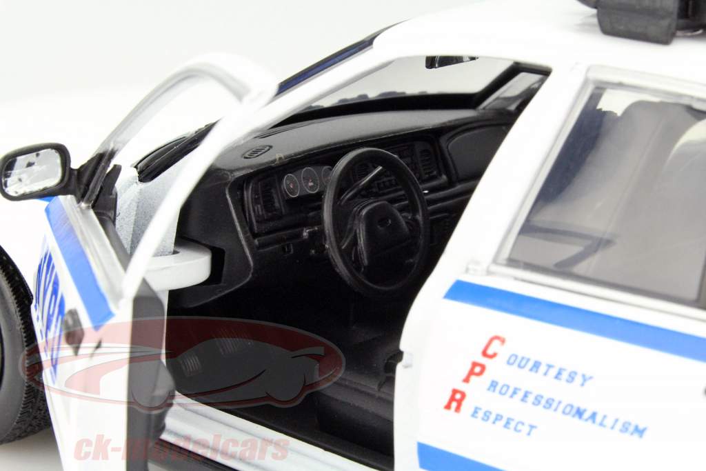 Ford Crown Victoria Police Interceptor Año 2001 1:18 Greenlight