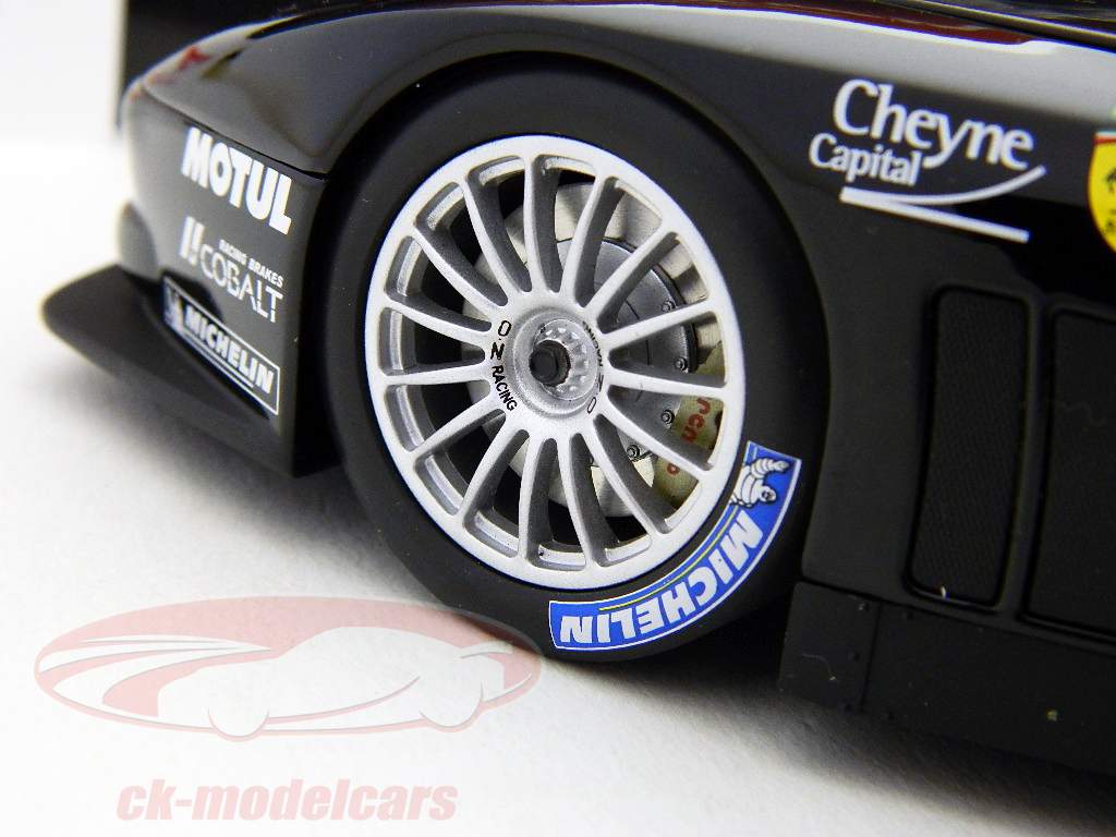 Kyosho 1:18 Ferrari 575 GTC Team J.M.B #17 FIA GT Donington