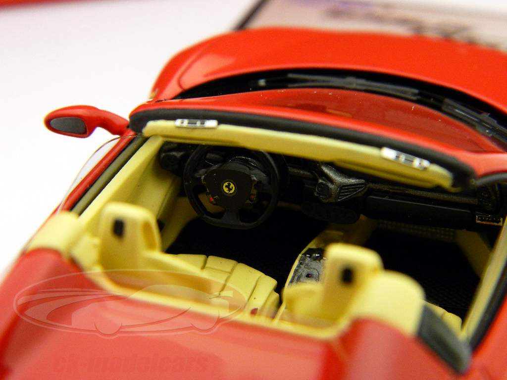 フェラーリ458イタリアスパイダーロッソコルサ1：43ルックスマート
