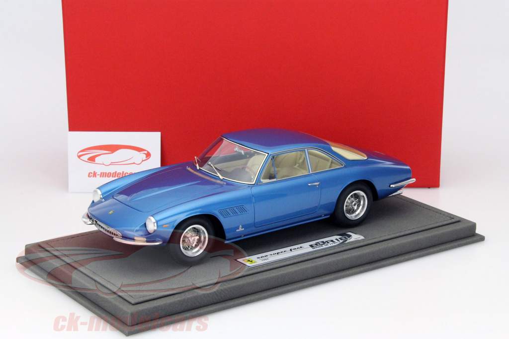 Ferrari 500 Superfast anno 1964 blu 1:18 BBR