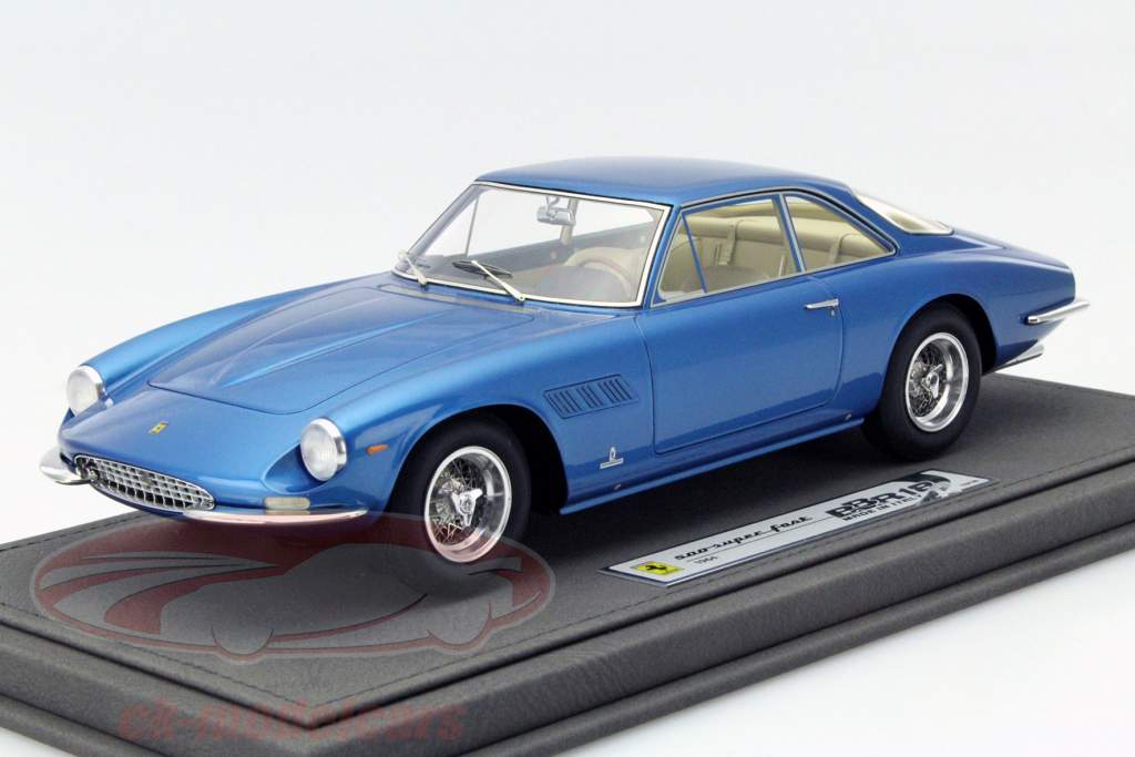 Ferrari 500 Superfast anno 1964 blu 1:18 BBR
