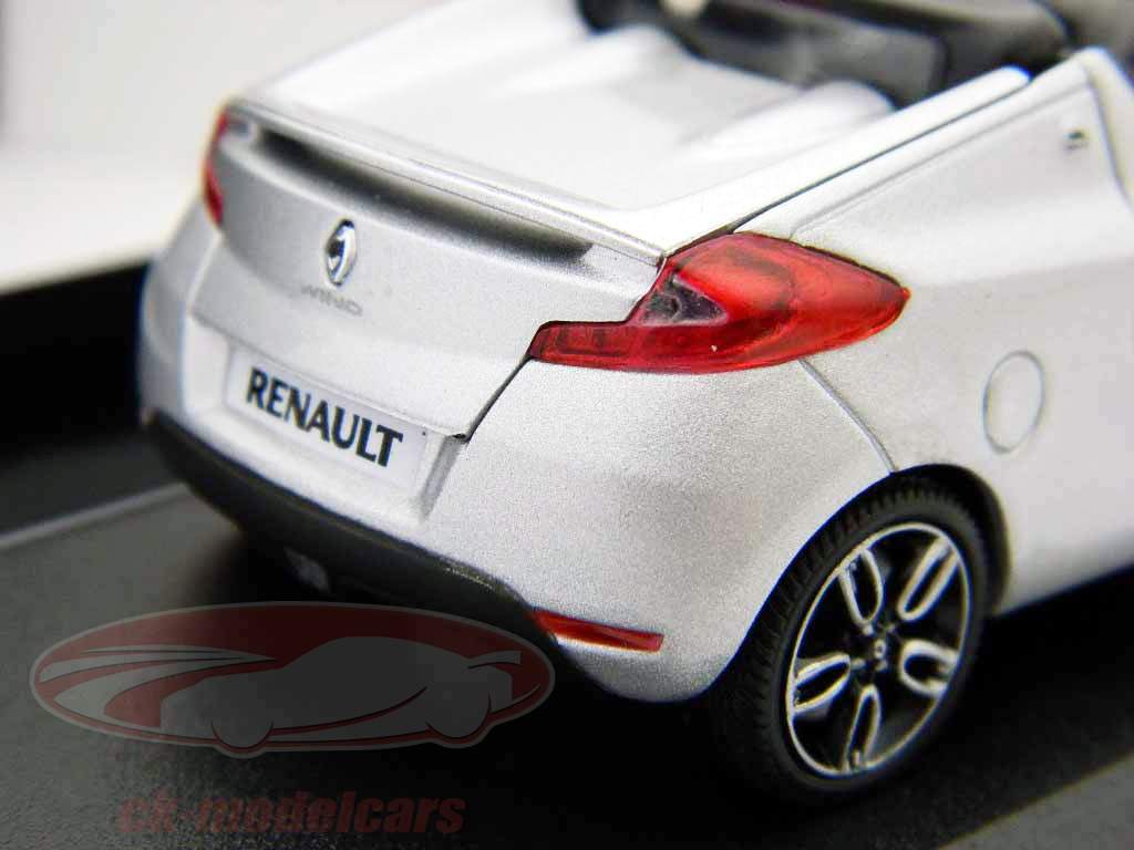 Renault Wind année 2010 argent 1:43 Minichamps