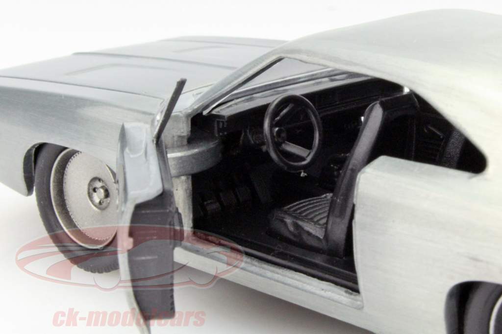 电影:速度与激情~多米尼克(Dom)驾驶的道奇Charger R / T 银色 1:32 佳大 Jada Toys