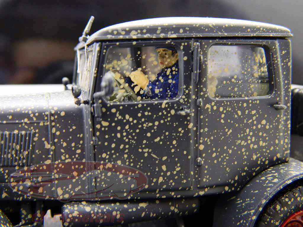 Hanomag ST 100 mit Anhänger / with trailer 1:43 Schuco