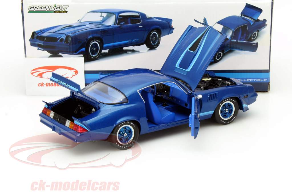 1979 CHEVROLET CAMARO Z28 ミニカー1/18 1979 Chevrolet Camaro Z/28 White with Blue Stripes 1/18