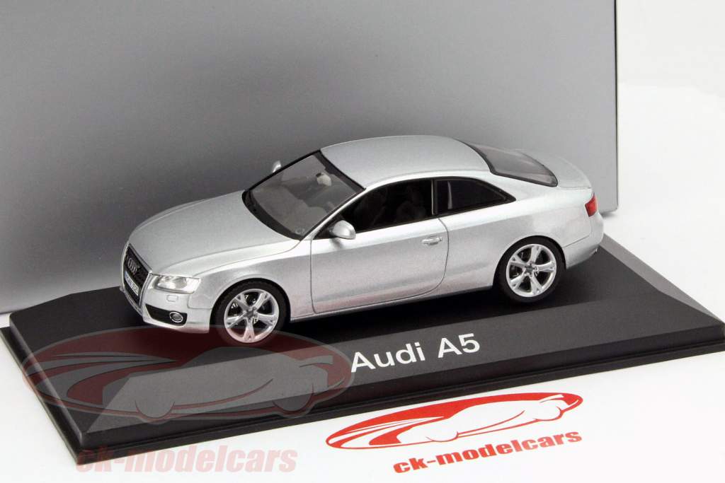 Audi A5 silber 1:43 Schuco