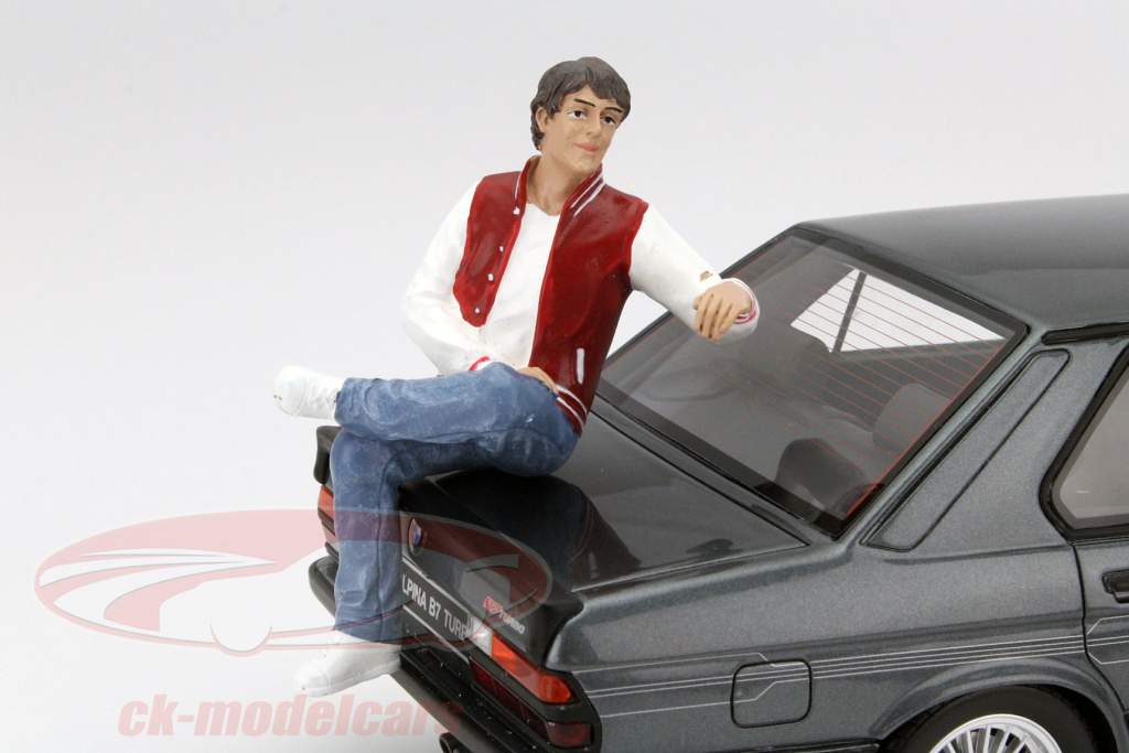 Seated figure Adam 1:18 American Diorama