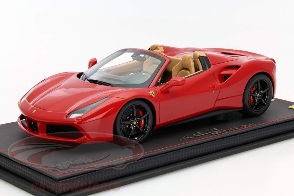 Ferrari 488 Spider mit beigem Innenraum IAA Frankfurt 2015 rot 1:18 BBR