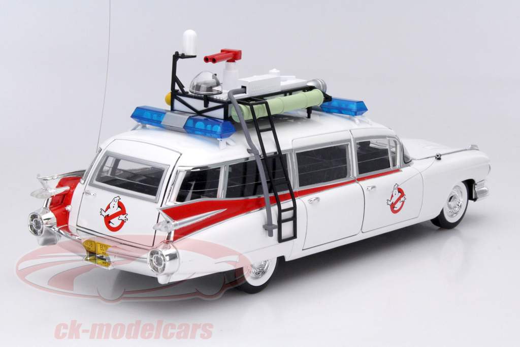 凯迪拉克 Ecto-1~电影:捉鬼敢死队1989年 1:18 风火轮 HotWheels