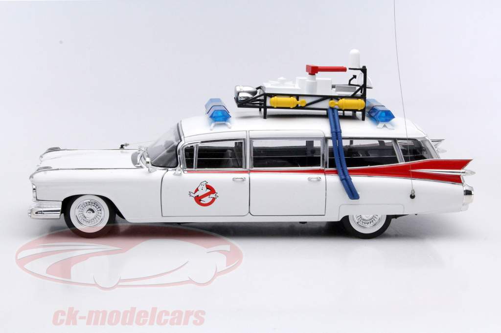凯迪拉克 Ecto-1~电影:捉鬼敢死队1989年 1:18 风火轮 HotWheels