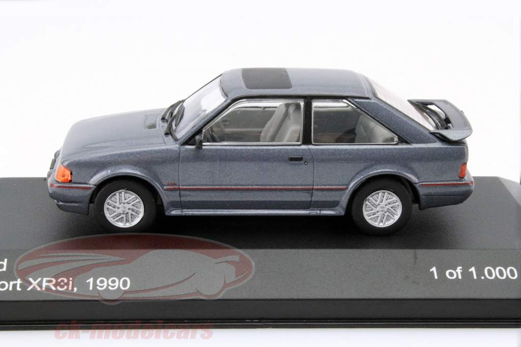 Ford Escort XR3i år 1990 blå 1:43 WhiteBox