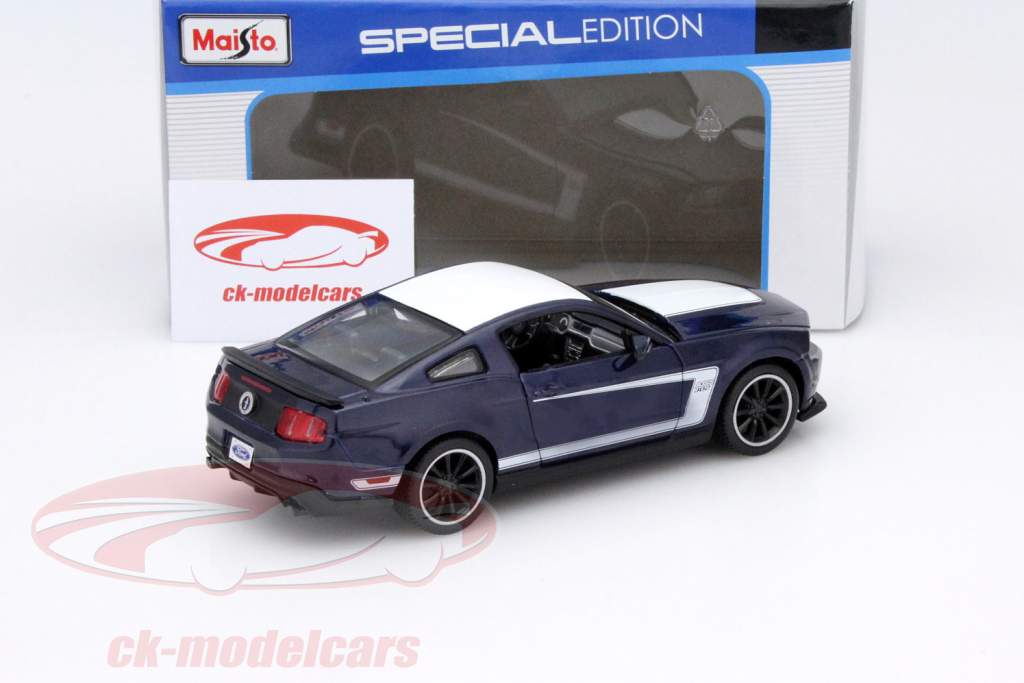 Ford Mustang Boss 302 ブルー / ホワイト 1:24 Maisto