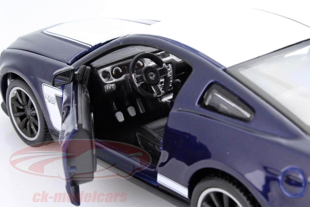Ford Mustang Boss 302 ブルー / ホワイト 1:24 Maisto