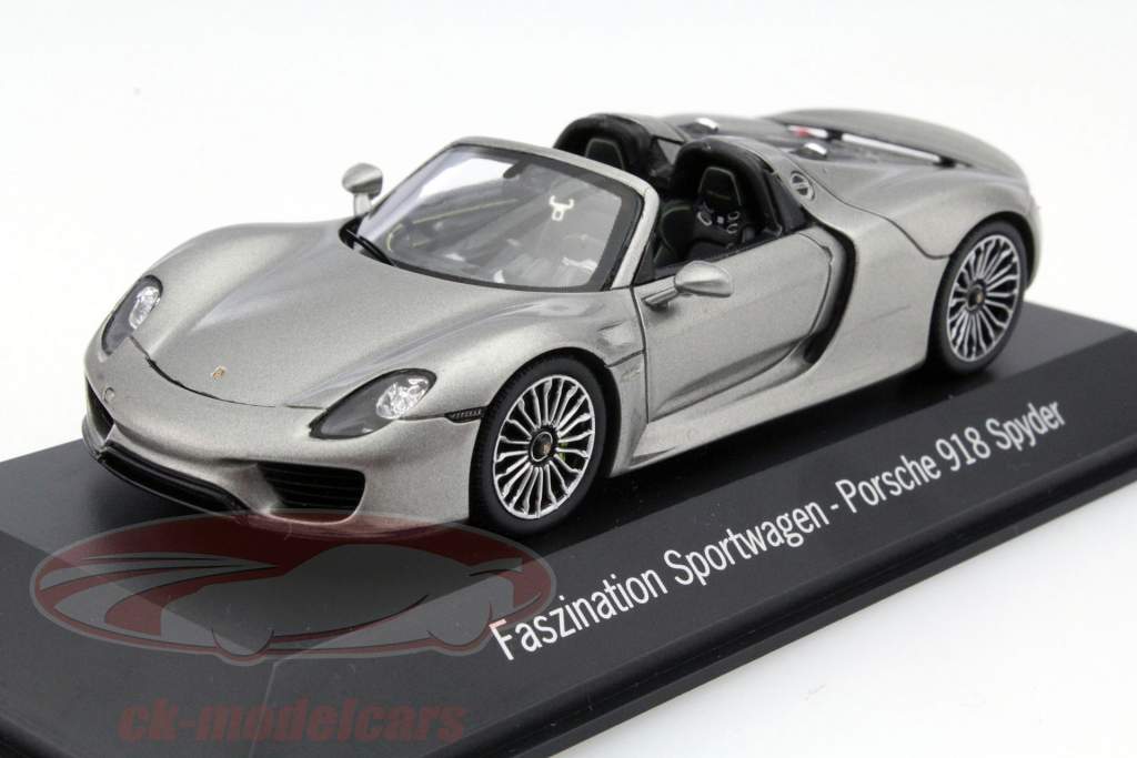 ミニカー Porsche 918 1:43 SPARK Spark 1:43 Porsche 918 Spyder Prototype Black/White from