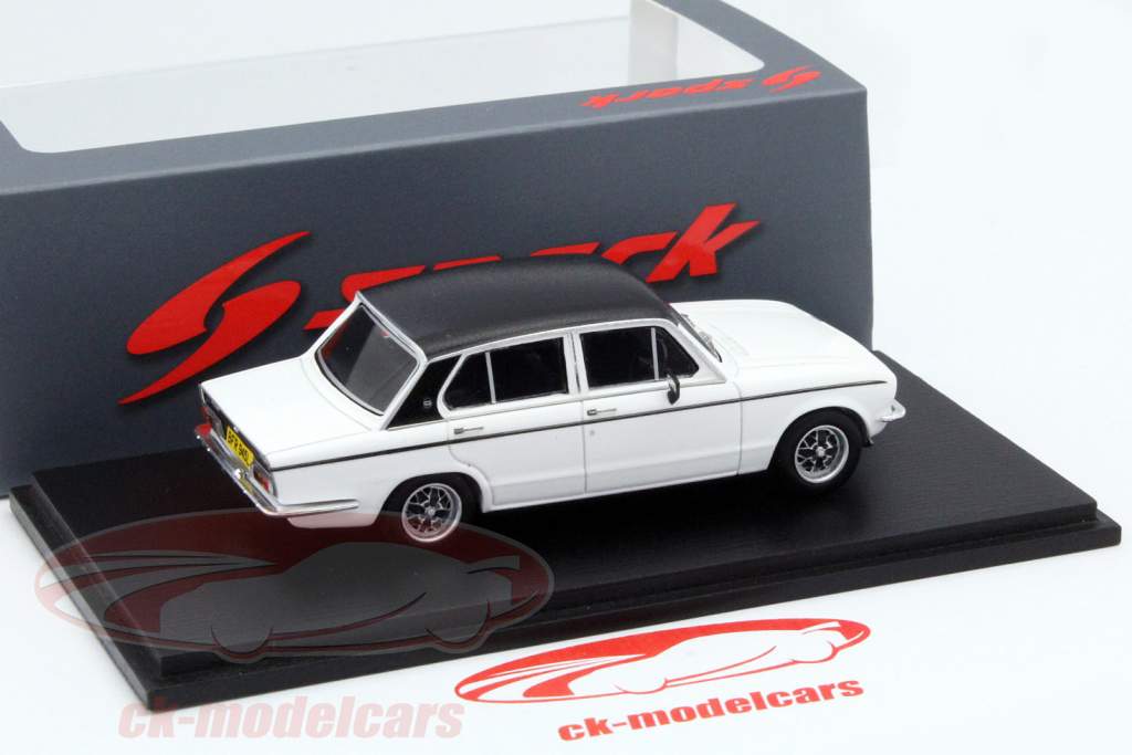 Triumph Dolomite Sprint ano 1973 branco / preto 1:43 Spark