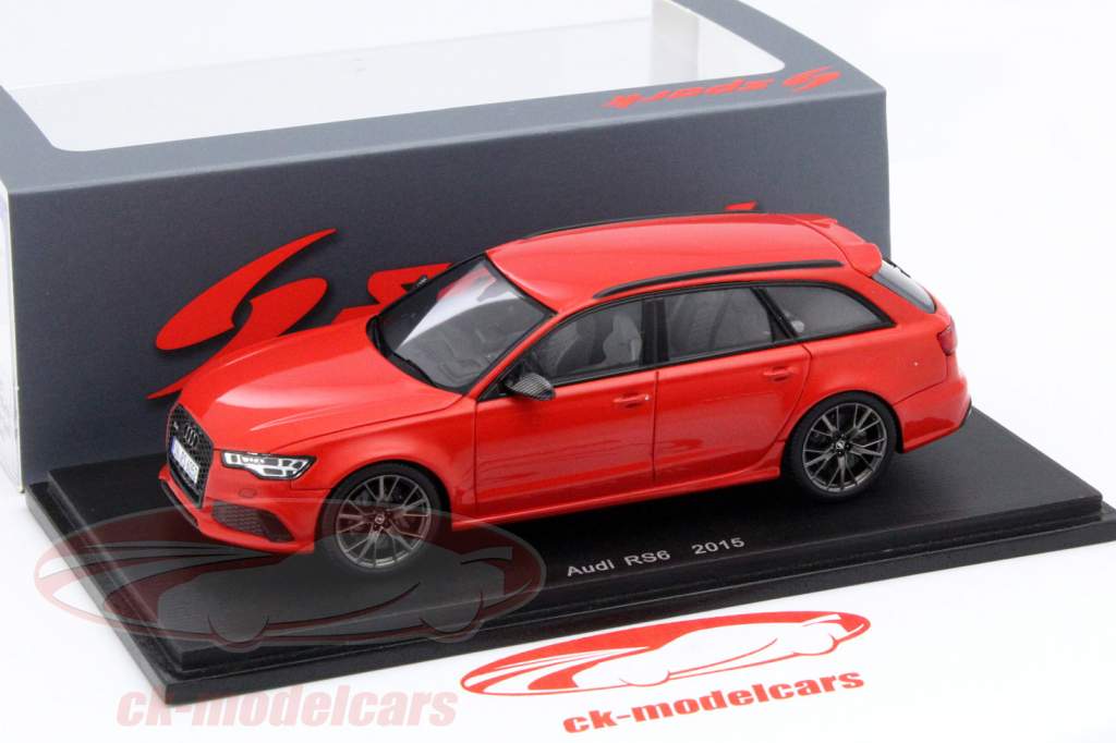Audi RS6 Avant 年 2015 红 1:43 Spark