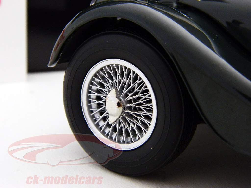 Morgan Plus 4 #29 TOK258 britisch racing green / grün 1:18 Kyosho