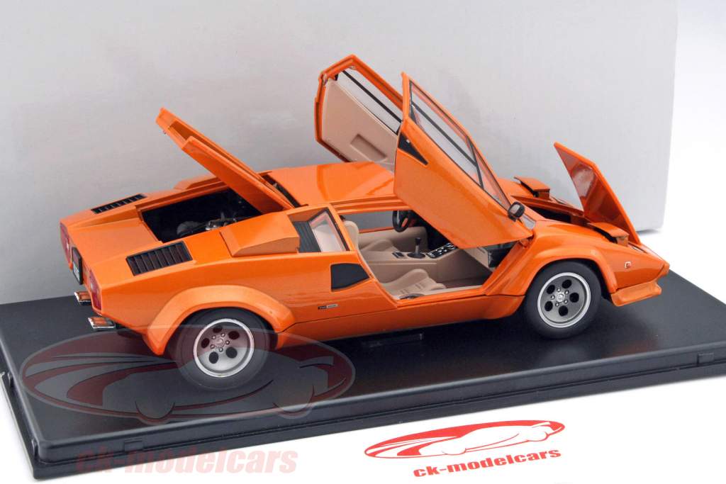 Lamborghini Countach LP 400 S år 1982 appelsin 1:24 Leo Models