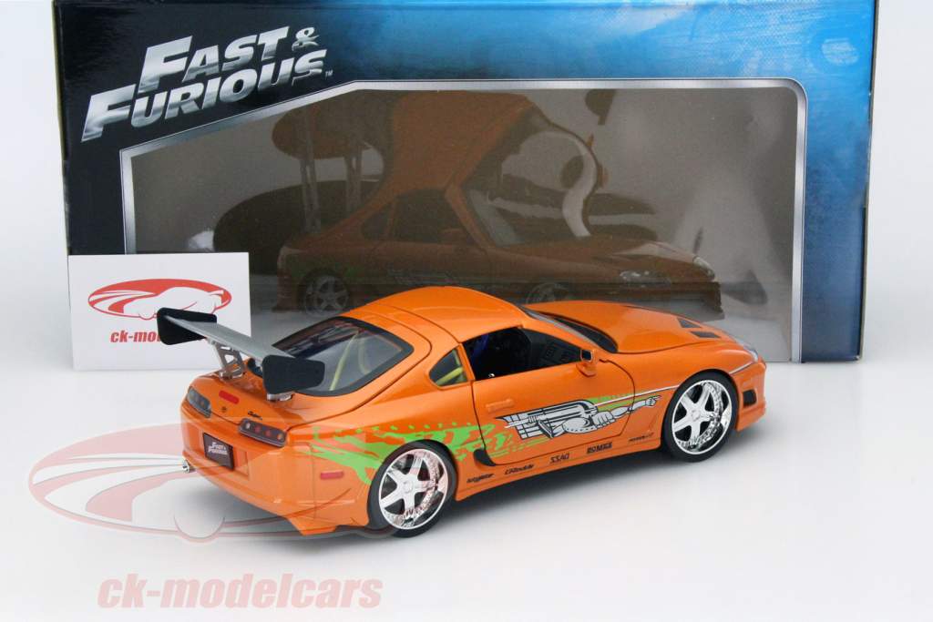 Brian's Toyota Supra Fast and Furious laranja 1:18 Jada Toys