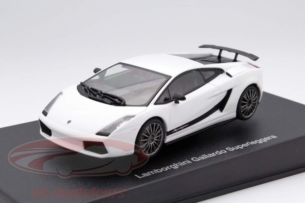 ランボルギーニガヤルドスーパーレジェ白色の金属午前1時43分オートアート