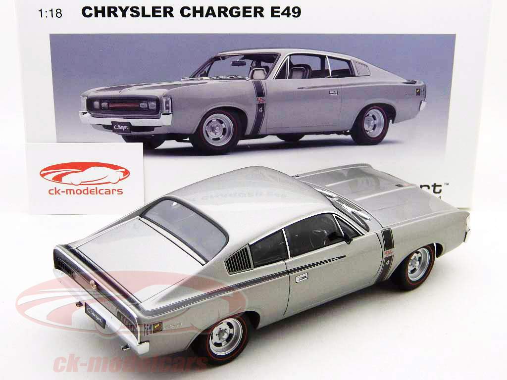 Chrysler Charger E49 silber / silver 1:18 AutoArt