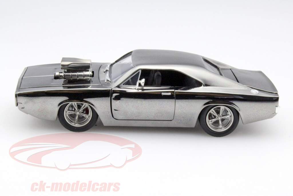 Dom's Dodge Charger R/T Fast and Furious cromo 1:24 Jada Toys