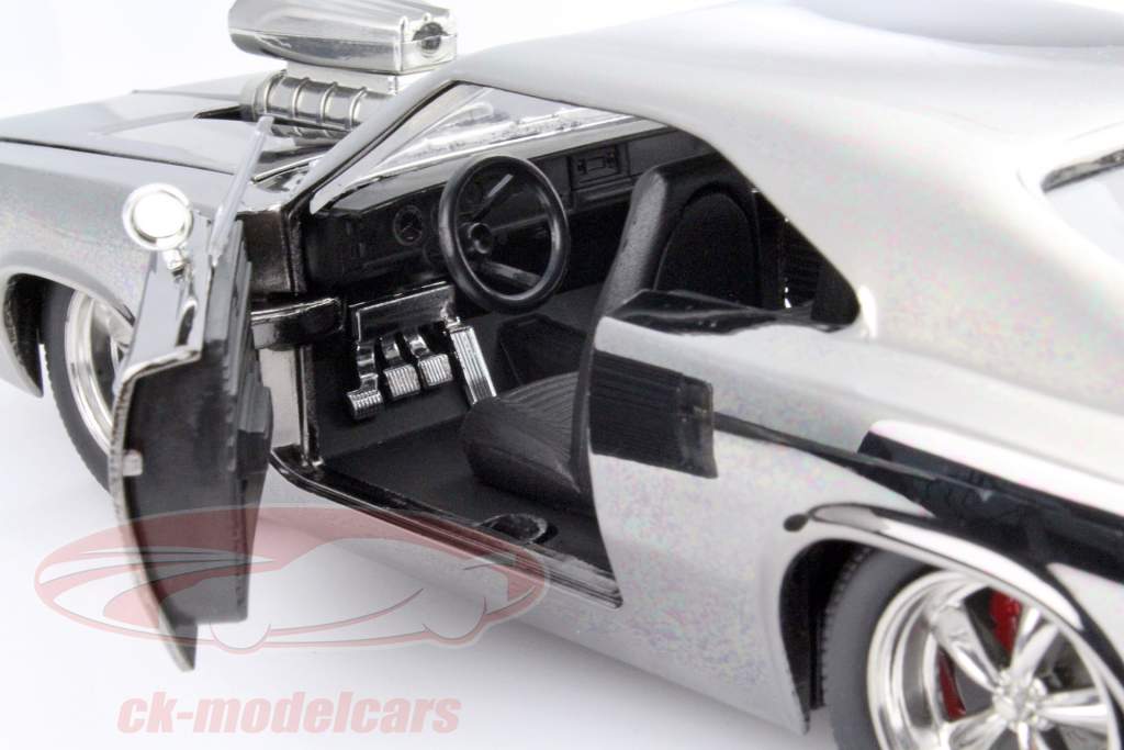 Dom's Dodge Charger R/T Fast and Furious cromo 1:24 Jada Toys