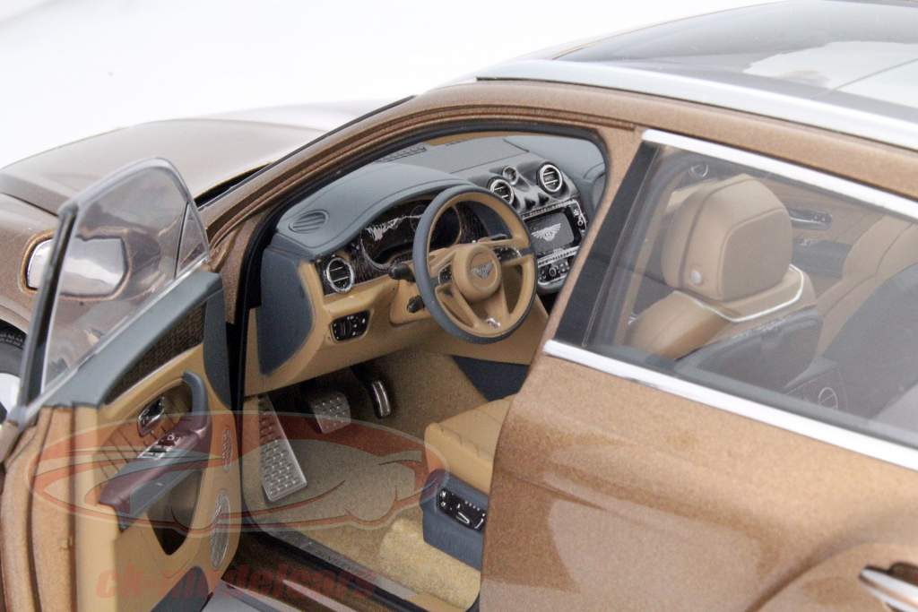 Bentley Bentayga año 2015 bronce 1:18 Kyosho