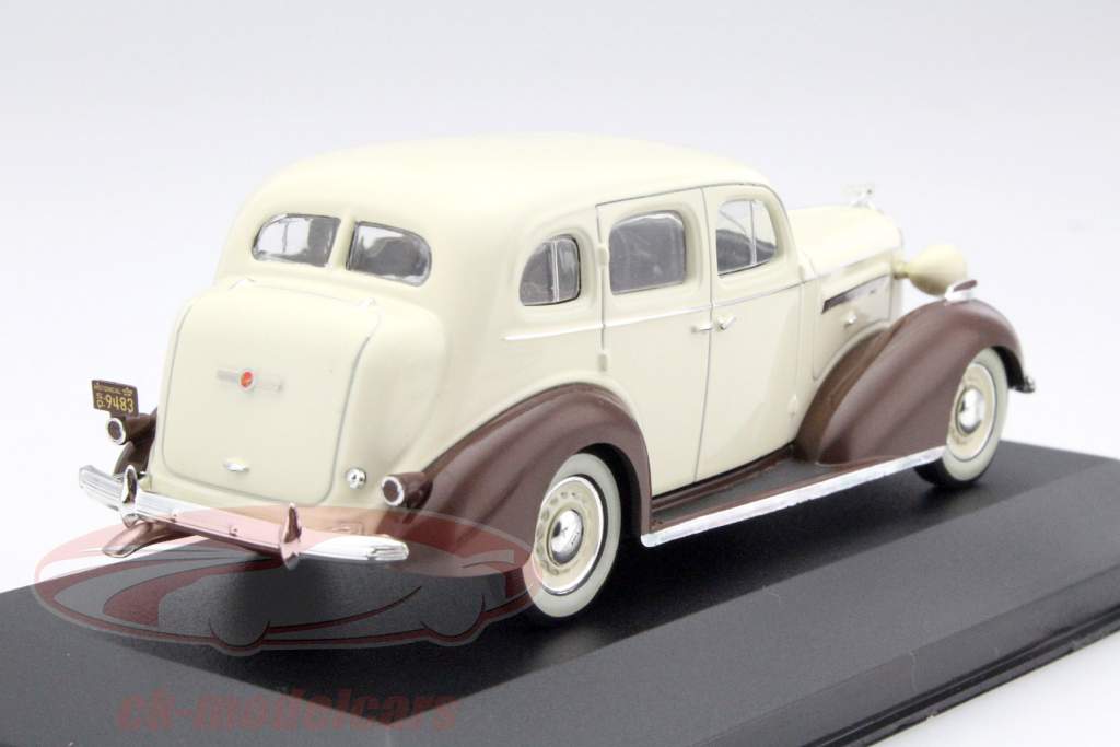 Buick Series 40 Special année 1936 beige / brun 1:43 Ixo Museum