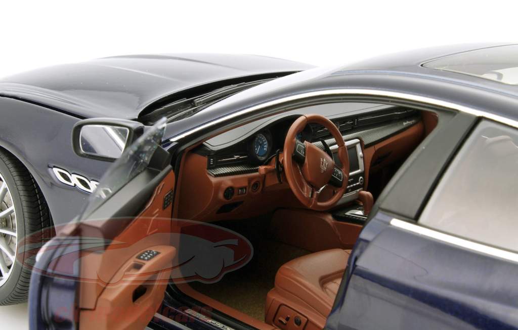 Maserati Quattroporte GTS Year 2015 passion blue 1:18 AUTOart