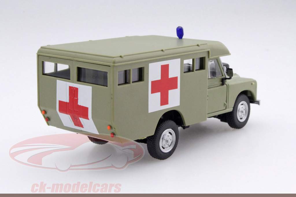 Land Rover Series III 109 Ambulance green 1:43 Cararama