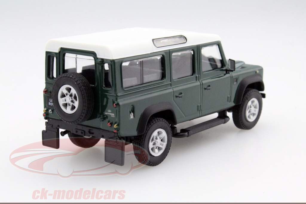 Land Rover Defender 110 vert foncé 1:43 Cararama