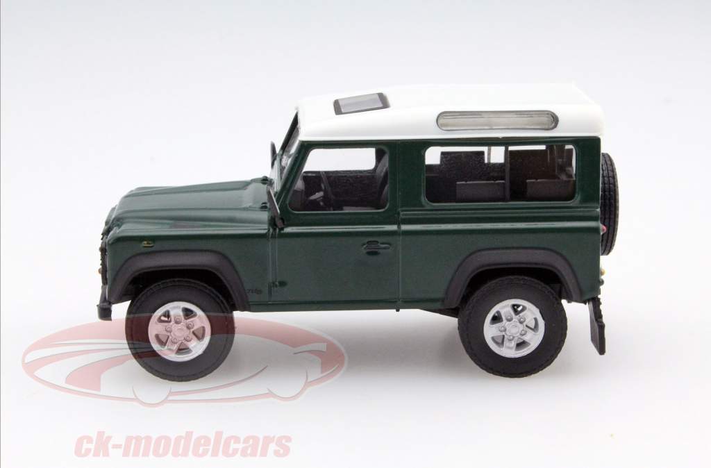 Land Rover Defender 90 dark green 1:43 Cararama