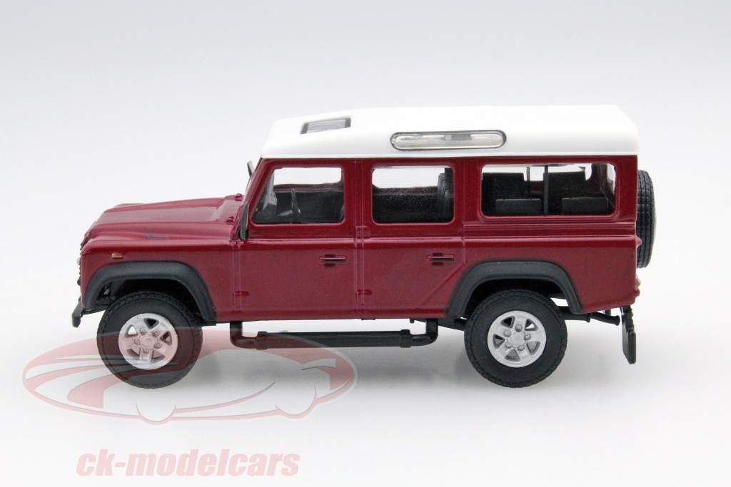 Land Rover Defender 110 dark red 1:43 Cararama