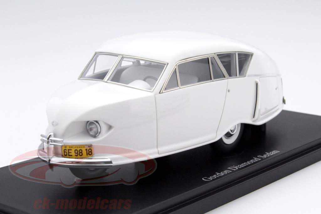 Gordon Diamond Sedan año 1949 blanco 1:43 Autocult
