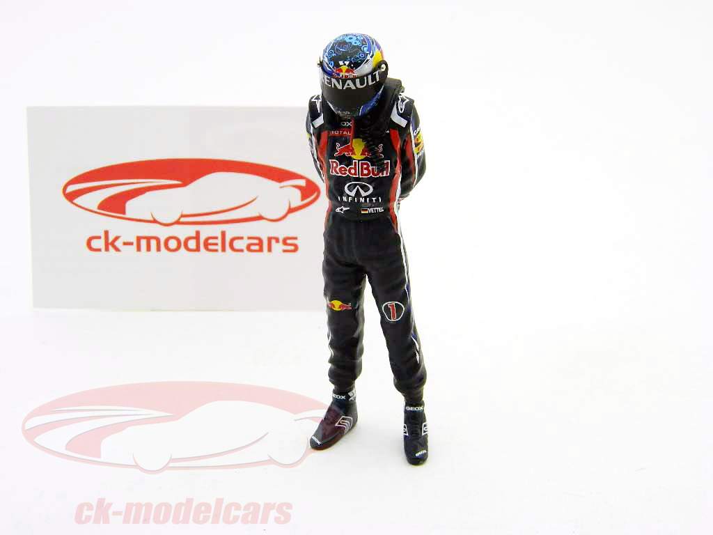 S. Vettel driver figure formula one worldchampion 2011 standing Ed.2 1:18 TopMo