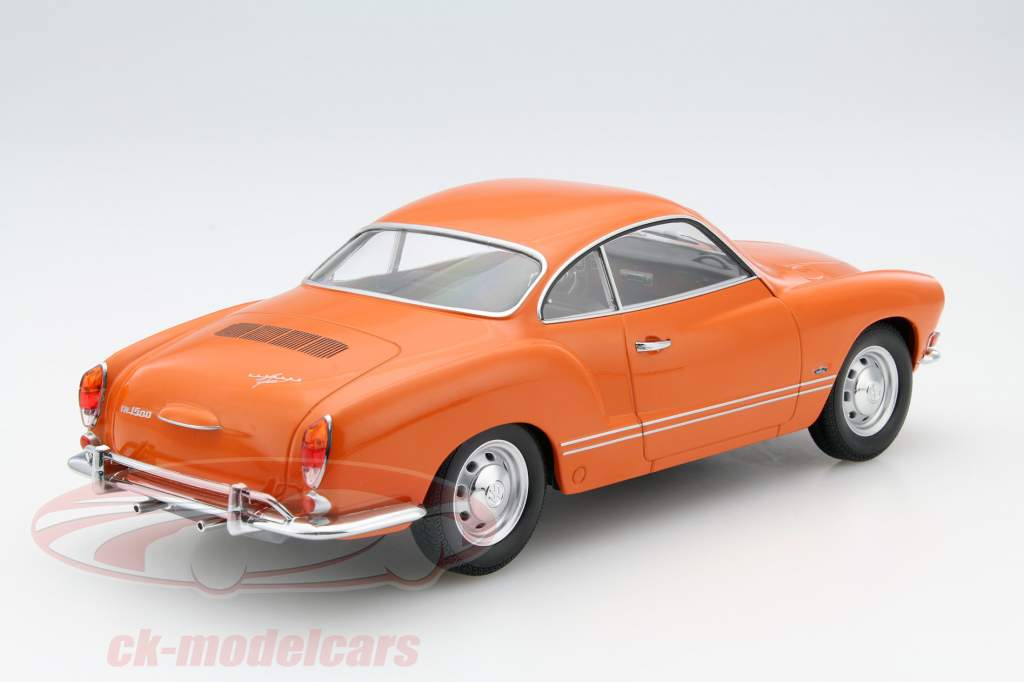 Volkswagen VW Ghia année 1970 orange 1:18 Minichamps